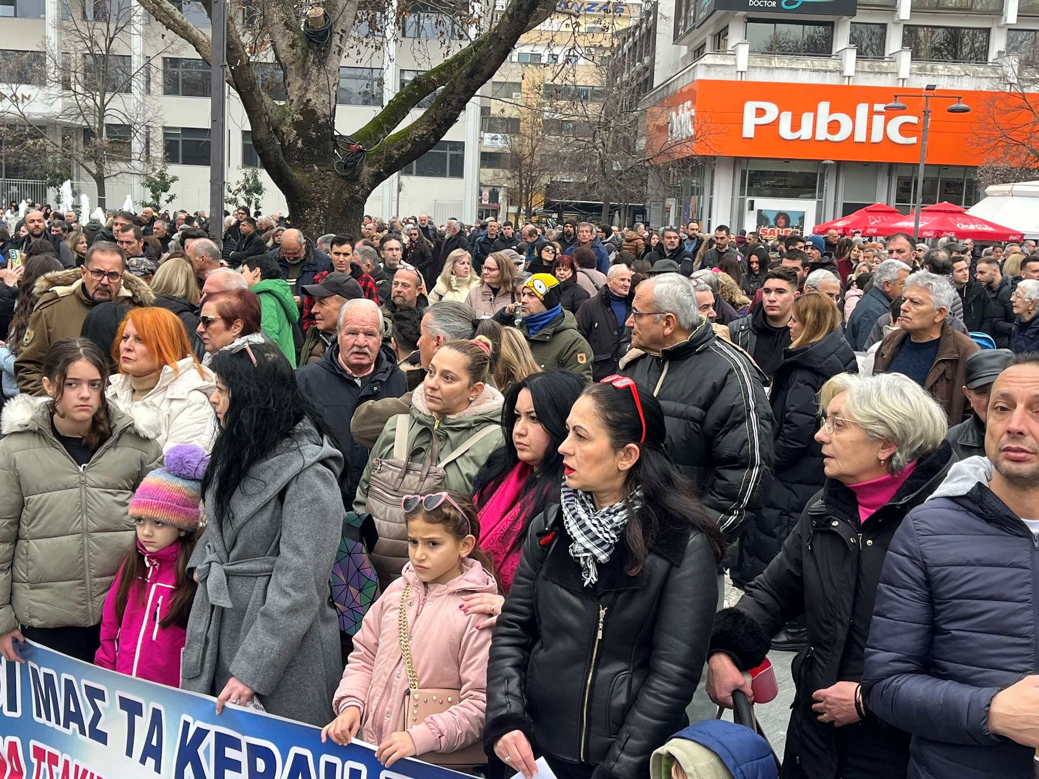 Μεγάλη συγκέντρωση για τα Τέμπη